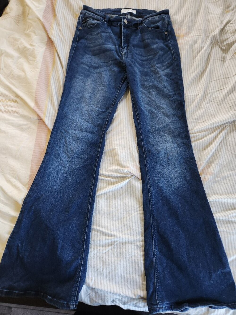 Kancan flares with stretch